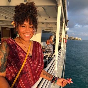 Meet your Posher, Marissa